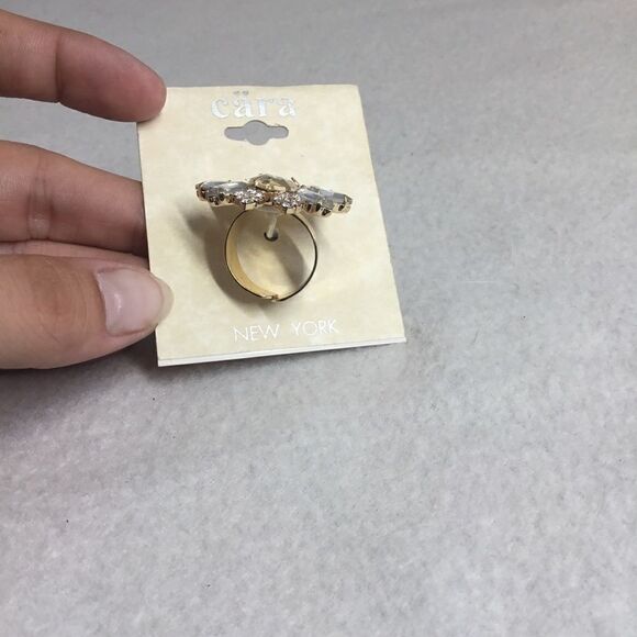 Nordstrom Jewelry Cara Cluster Cocktail Ring (G1) - Picture 3 of 6